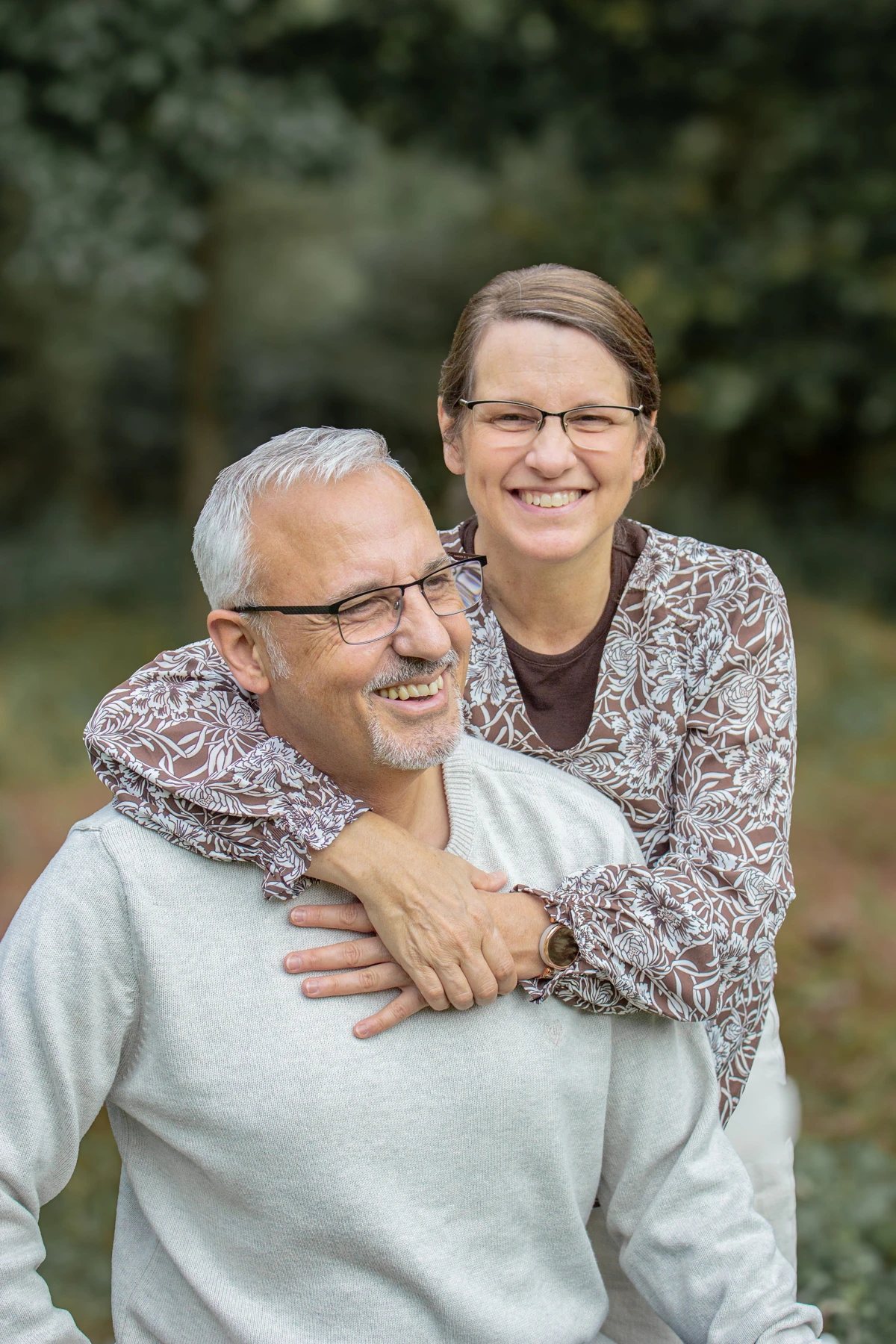 Vern and Darlene Esh together outdoors